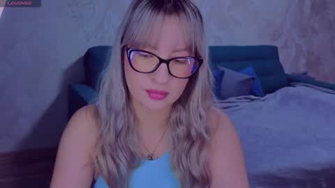 Elisabeth online show from October 2025 06:20:01 PM