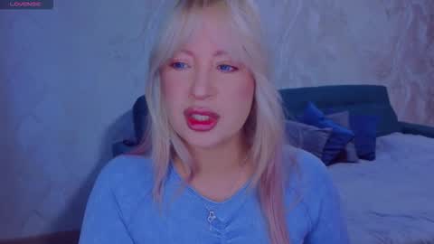 Elisabeth online show from December 2025 09:03:02 AM