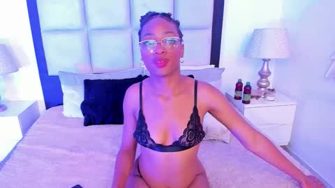 elisabettamonroy online show from December 2025 03:42:01 PM