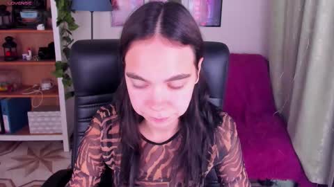 Elise online show from September 2025 03:50:01 PM