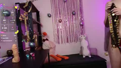 Snapshot of elise_nyx chatting on February 2026 05:13:02 PM elise_nyx online show from February 2026 05:13:02 PM