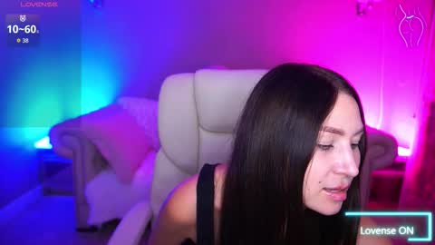 elisevelour online show from October 2025 12:45:01 PM