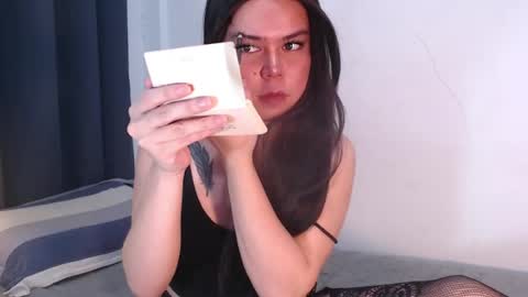 Snapshot of elisex18 chatting on May 2026 02:34:02 PM Elise online show from May 2026 02:34:02 PM