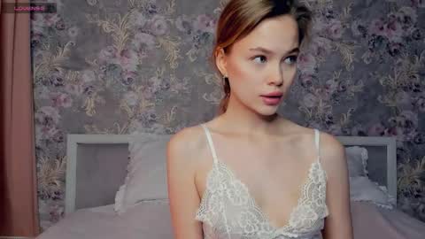 Snapshot of elisiopilin chatting on October 2025 06:35:02 AM Ella online show from October 2025 06:35:02 AM