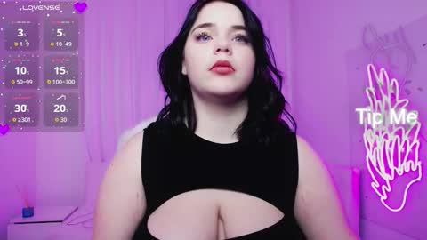 Eliss online show from November 2025 04:40:02 PM