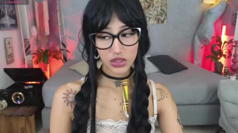 Elissecinnamon online show from May 2026 10:04:02 PM
