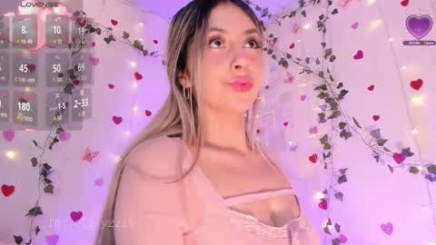    Independent Model online show from March 2025 01:25:02 AM