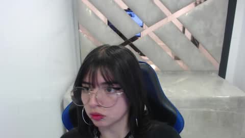 Elizabeth online show from February 2026 12:54:01 PM