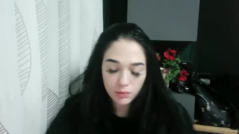 elizabeth_xi online show from October 2025 06:04:01 PM