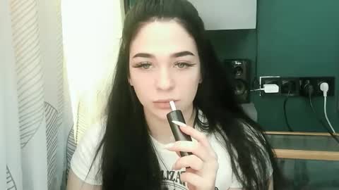 elizabeth_xi online show from October 2025 10:34:02 AM