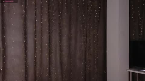 Snapshot of elizabethandersen chatting on November 2025 01:03:02 AM Elizabeth online show from November 2025 01:03:02 AM