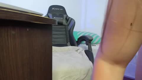 Snapshot of elizabethliones01 chatting on January 2025 12:01:01 AM instgram aly leiv17 ---- Im model-independent online show from January 2025 12:01:01 AM