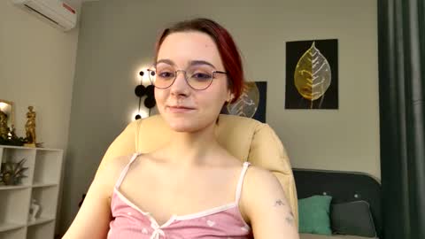 Snapshot of elizabethmilller_ chatting on November 2025 10:19:01 PM Elizabet online show from November 2025 10:19:01 PM