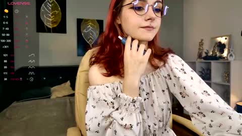 Snapshot of elizabethmilller_ chatting on December 2025 11:34:02 PM Elizabet online show from December 2025 11:34:02 PM