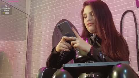   online show from September 2025 05:18:02 AM