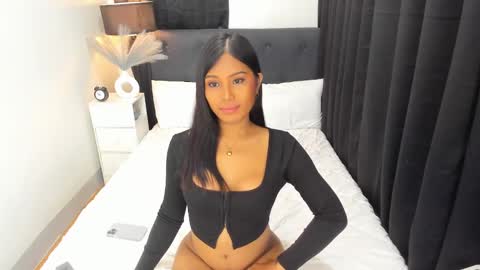 Snapshot of ella______ chatting on January 2025 03:21:01 PM Ella online show from January 2025 03:21:01 PM