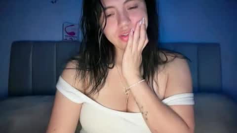 Snapshot of ella_aq chatting on December 2025 11:34:02 PM Ella online show from December 2025 11:34:02 PM