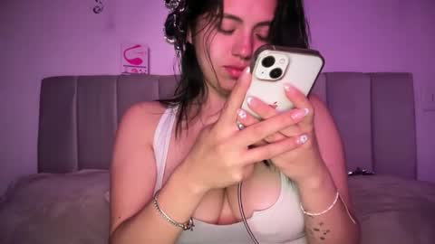 Snapshot of ella_aq chatting on December 2025 06:55:02 AM Ella online show from December 2025 06:55:02 AM