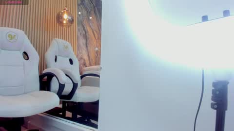 Snapshot of ella_harper chatting on January 2025 05:35:01 AM ella harper online show from January 2025 05:35:01 AM