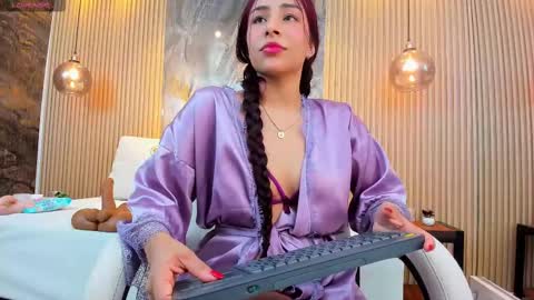 Snapshot of ella_harper chatting on February 2025 06:02:01 AM ella harper online show from February 2025 06:02:01 AM