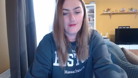 Snapshot of ella_max_live chatting on January 2025 07:00:01 AM Ella Max online show from January 2025 07:00:01 AM