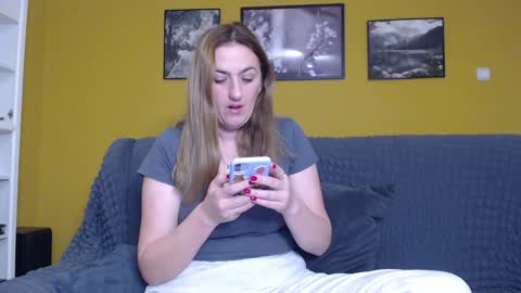 Snapshot of ella_max_live chatting on February 2025 06:22:02 AM Ella Max online show from February 2025 06:22:02 AM