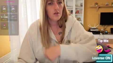 Snapshot of ella_max_live chatting on September 2025 06:51:02 AM Ella Max online show from September 2025 06:51:02 AM