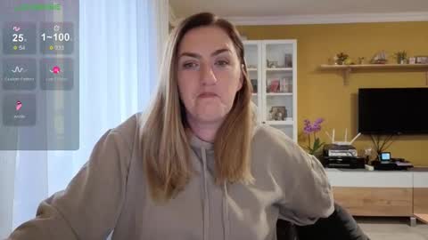 Snapshot of ella_max_live chatting on November 2025 06:23:01 AM Ella Max online show from November 2025 06:23:01 AM