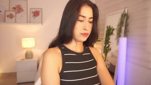 Snapshot of ella_owen chatting on November 2025 02:52:02 PM ELLA OWEN online show from November 2025 02:52:02 PM