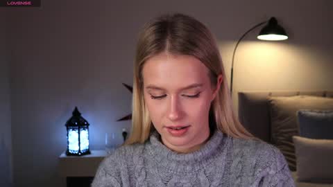 Ella online show from December 2024 09:04:01 PM