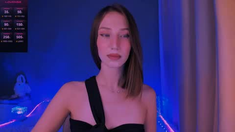 ellaamber online show from May 2026 01:56:01 AM