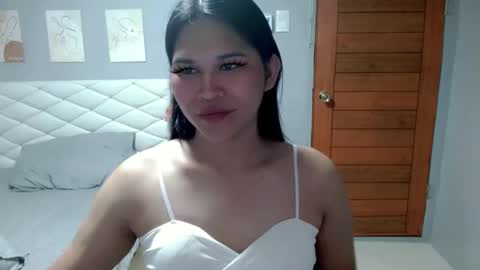 EllaFord online show from May 2026 04:13:01 PM