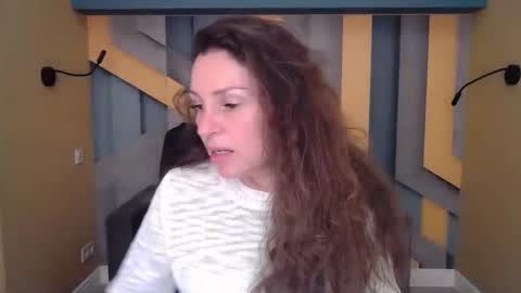 EllaLongs online show from September 2025 11:37:01 AM