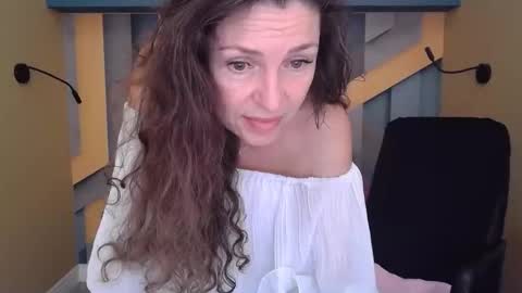 EllaLongs online show from October 2025 01:01:02 PM