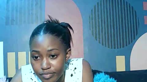 Ellanda Dolly online show from December 2025 07:42:02 PM