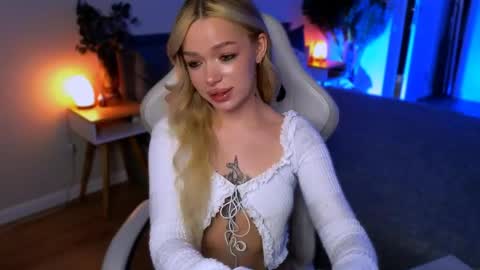 Snapshot of ellatwox chatting on April 2026 05:49:02 AM Ella online show from April 2026 05:49:02 AM