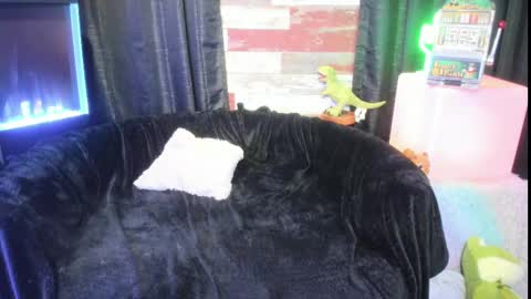 ELLE online show from February 2025 02:14:01 AM