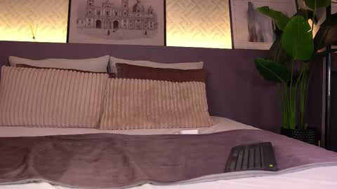 Elle Diane online show from March 2025 12:54:02 AM