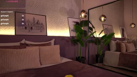 Elle Diane online show from November 2025 10:40:01 PM