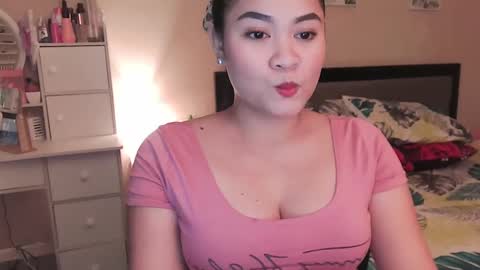 Snapshot of elleelle123 chatting on December 2024 11:45:02 AM Ann online show from December 2024 11:45:02 AM