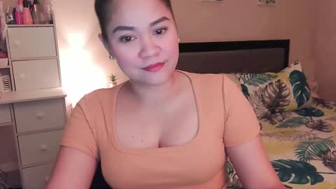 Snapshot of elleelle123 chatting on December 2024 01:06:01 PM Ann online show from December 2024 01:06:01 PM