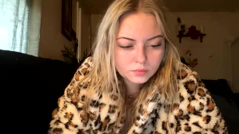 Snapshot of ellejess chatting on February 2026 04:39:02 PM ellejess online show from February 2026 04:39:02 PM