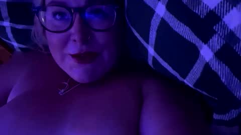 Snapshot of ellen80 chatting on October 2025 12:51:02 AM Ellen online show from October 2025 12:51:02 AM