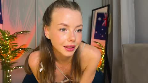 Snapshot of elli_harmon chatting on January 2025 03:20:01 PM Ellie  --- Ill see you either on Friday or Saturday and definitely on Sunday  online show from January 2025 03:20:01 PM