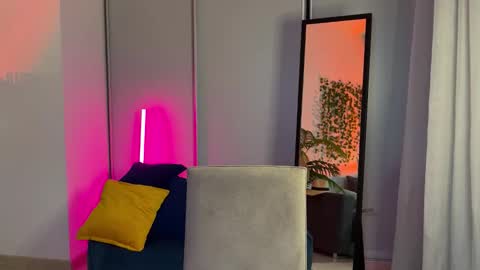 Snapshot of elli_harmon chatting on October 2025 02:12:01 PM Ellie  --- Ill see you either on Friday or Saturday and definitely on Sunday  online show from October 2025 02:12:01 PM