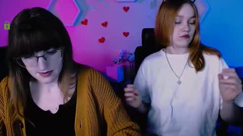Ellie online show from October 2025 07:36:01 PM