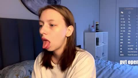 Ellie online show from November 2025 07:19:02 AM