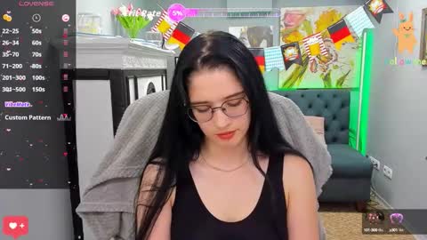ellie_magic online show from September 2025 12:05:01 PM