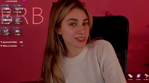 elliecutes online show from December 2024 02:58:02 PM