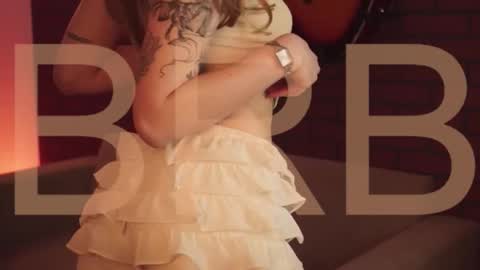 elliecutes online show from November 2025 05:17:01 AM